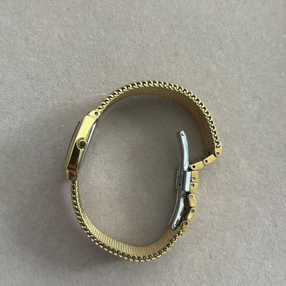 Vintage Gold toned with Mother Of Pearl Face Citizen Ladies Watch - Picture 3 of 4